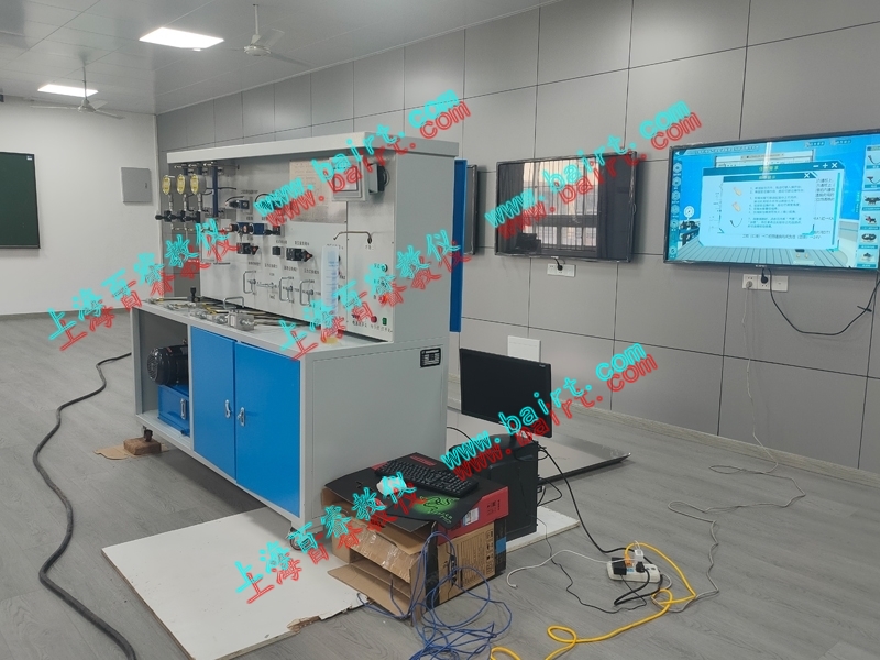 熱烈祝賀江漢大學(xué)液壓實(shí)驗(yàn)室驗(yàn)收完成！